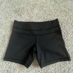 Lululemon black booty shorts - size 6